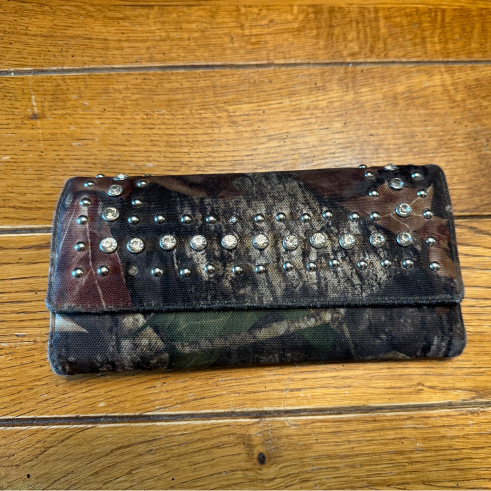 Trifold wallet